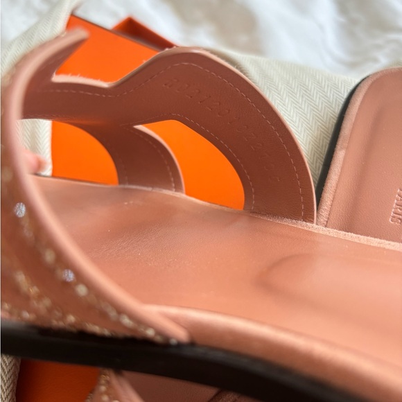 AUTHENTIC Hermes Oran sandals ( size 39) - Picture 5 of 5